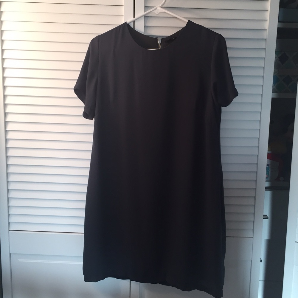 Olivaceous Hollywood Hills Shift Dress