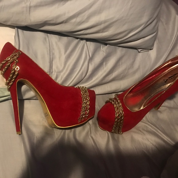 Shoes - Picture 2 of 2