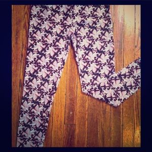 LuLaRoe dragon print OS leggings