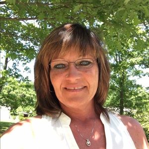 Meet your Posher, Deborah