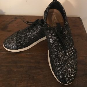 NWOT Toms Shoes - Black and Silver Sneakers