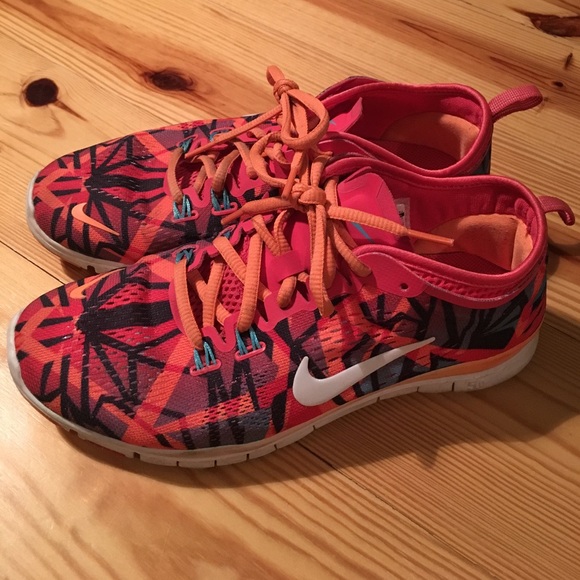 Nike Shoes - Women's Nike Free 5.0