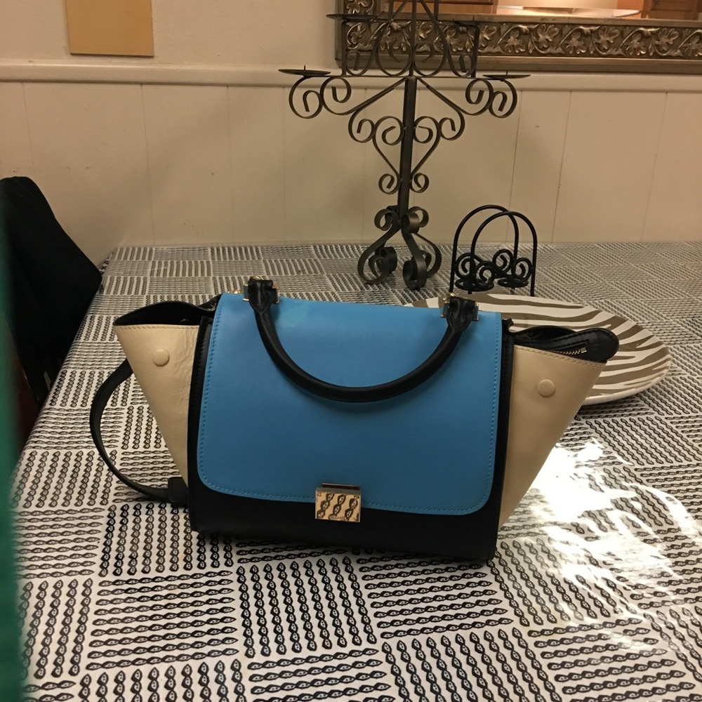 Trapez bag traded for @iluvbrandnames