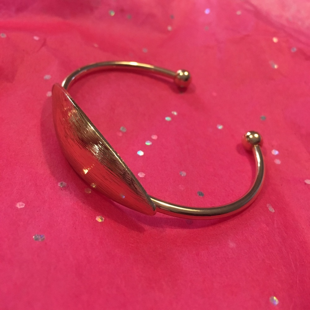 🎉Minimalist Metal Bracelet - Picture 2 of 2