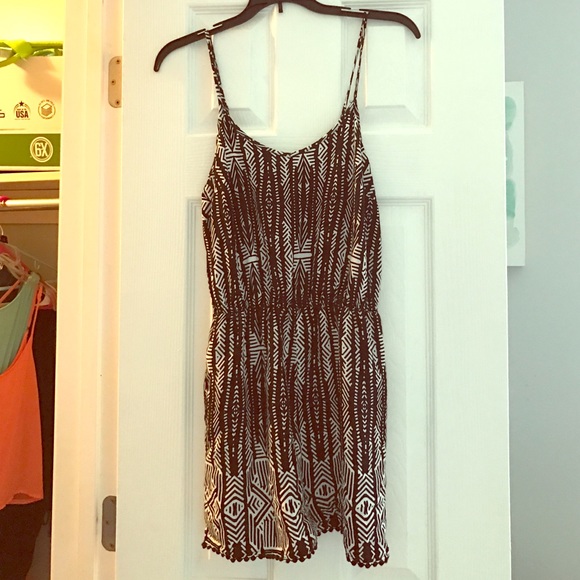 Black and white Romper - Picture 1 of 2