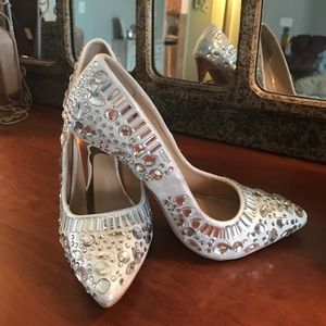 Sliver bejeweled pumps