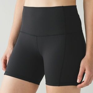 Lululemon Wunder Under shorts
