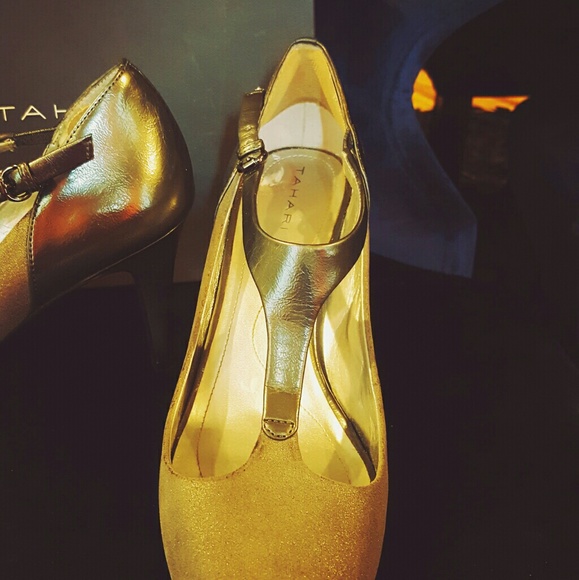 Shoes - Picture 2 of 3