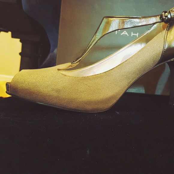 Shoes - Picture 3 of 3