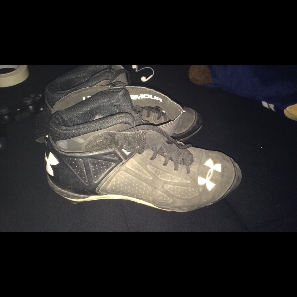 Under armour football cleats