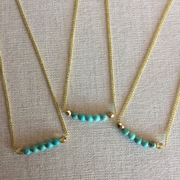 🎉2xHP🎉 Turquoise Howlite Bar Necklace - Picture 3 of 4
