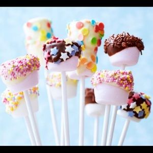 Meet your Posher, Kourtnie