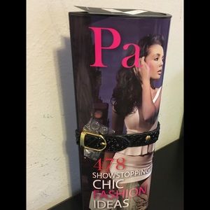 Magazine print clutch