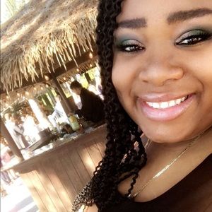 Meet your Posher, Georgia