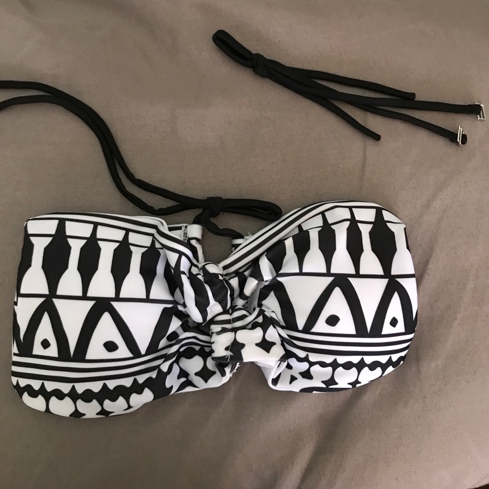 Retro Bikini - Picture 2 of 3