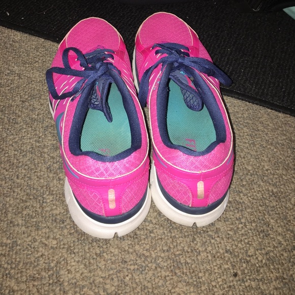 Nike shoes - Picture 3 of 3