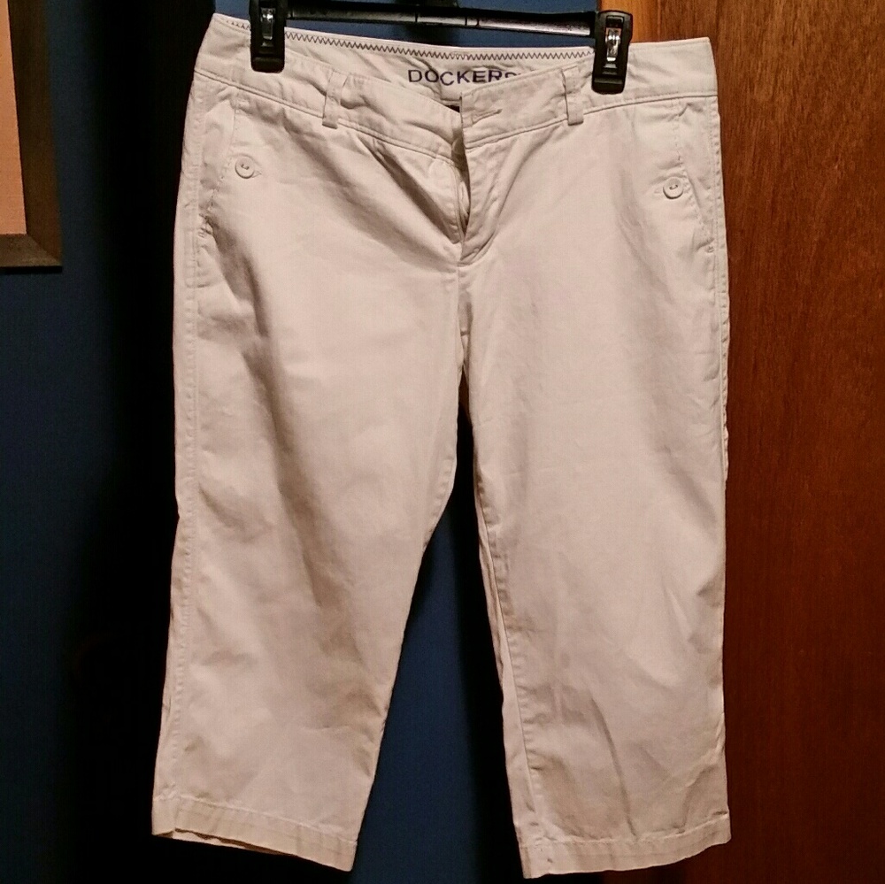 Dockers ivory cotton capri pants