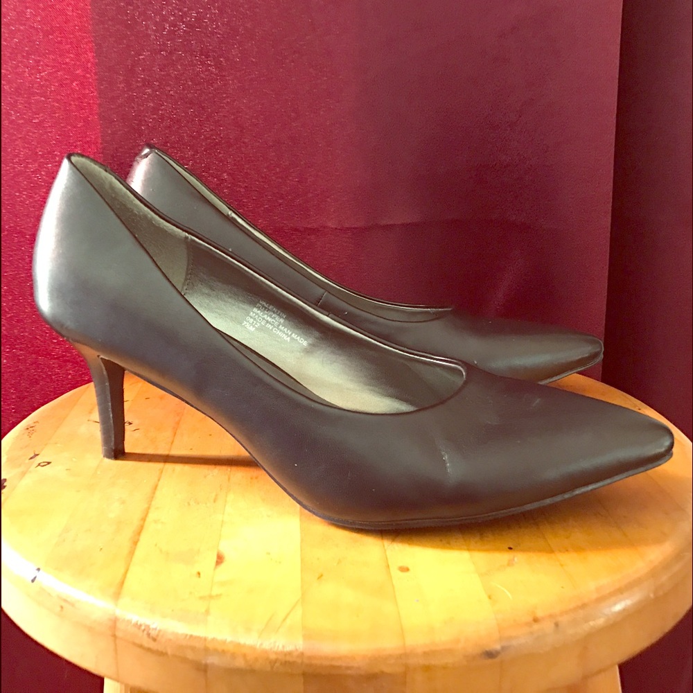 Gabriella Rocha Black "Valentin" Pump 7.5-8