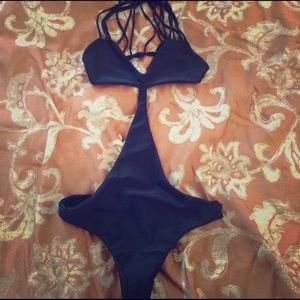 Mikoh monokini black so small