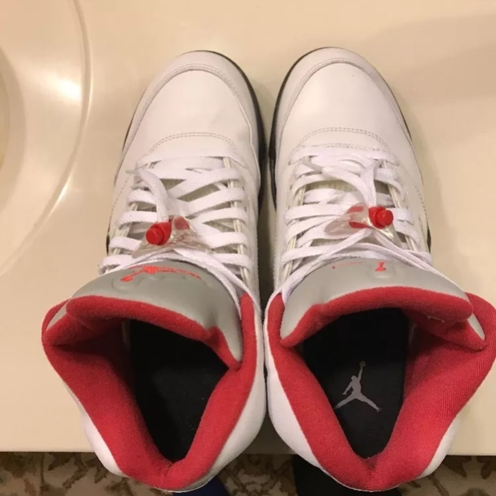 Air Jordan 5 "Fire Red"