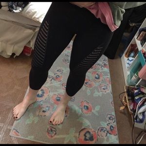 Lululemon knit tight