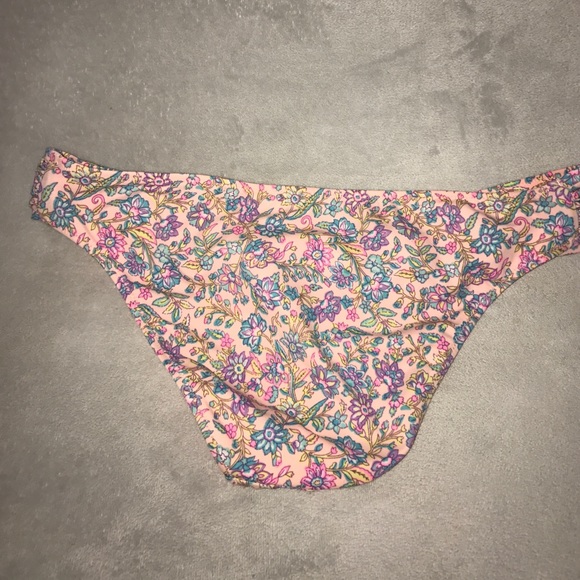 Swim suit bottoms - Picture 2 of 2