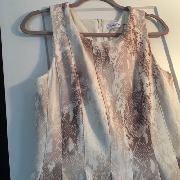 Nude Snake Pattern Beautiful Dress - Picture 3 of 6