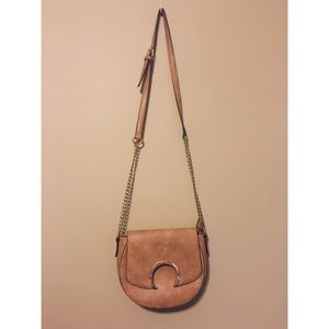 Tan Crossbody Purse w Gold Chain/ Accent