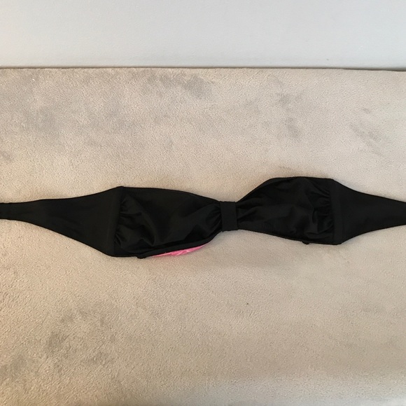 Swim suit top - Picture 1 of 2