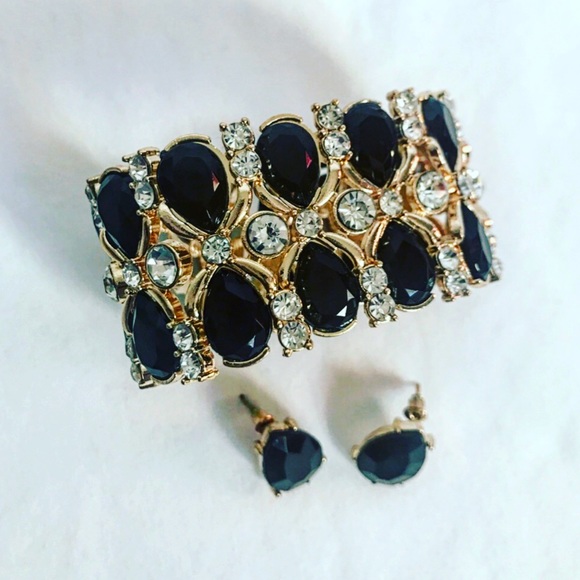 Jewelry - Gold Bracelet and Earring Set