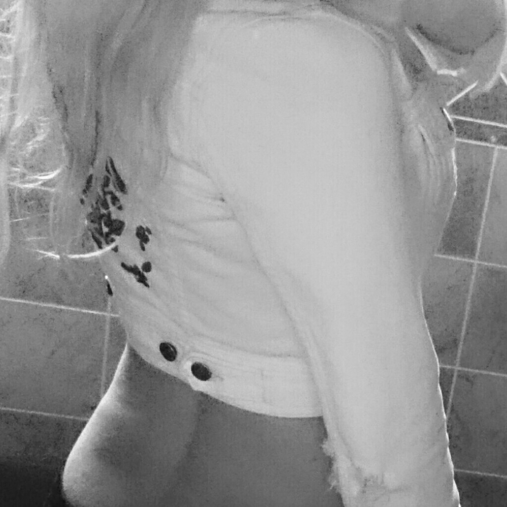 IN SEARCH OF CROPPED white denim