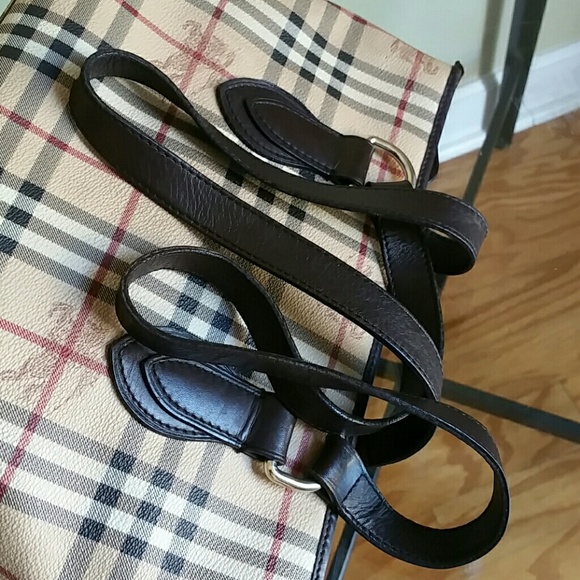 Authentic Burberry tote - Picture 2 of 8