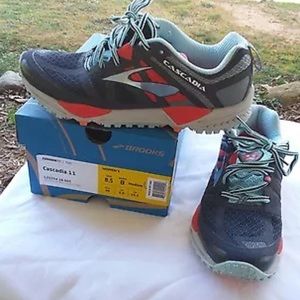 💥SALE!!!💥 Brooks Cascadia 11 Running shoes 8.5 M
