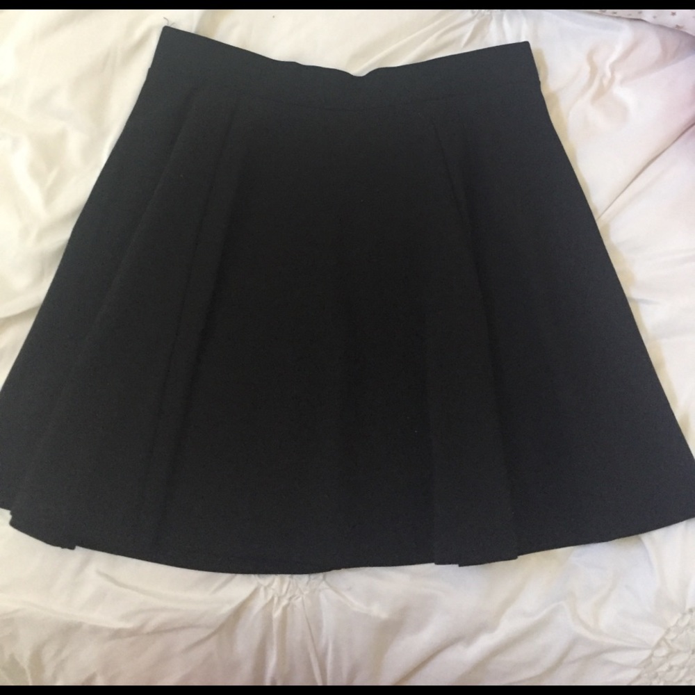NWOT Black Flowy Skirt