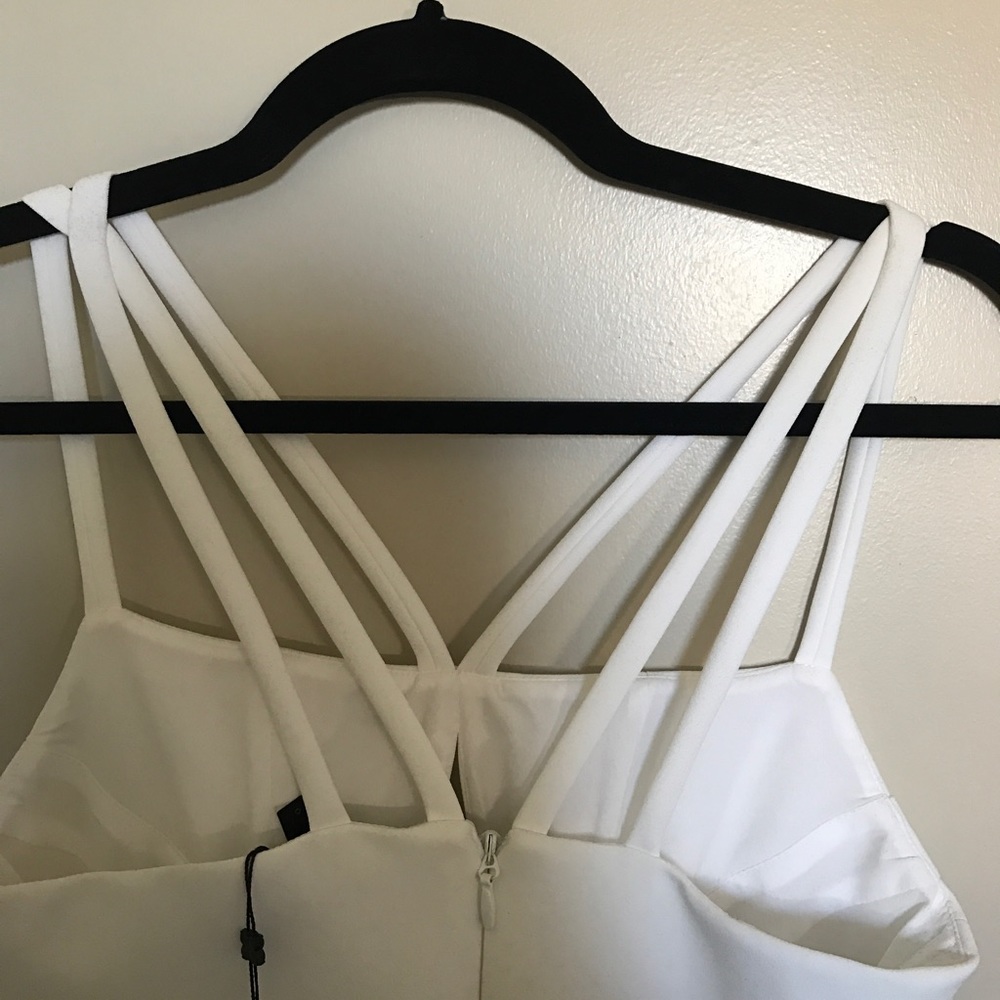 ❌SOLD❌ 🆕 BCBGMAXAZRIA Charlotte Dress - Picture 3 of 6