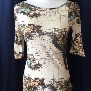 URBAN OUTFITTERS three quarter sleeve map shirt