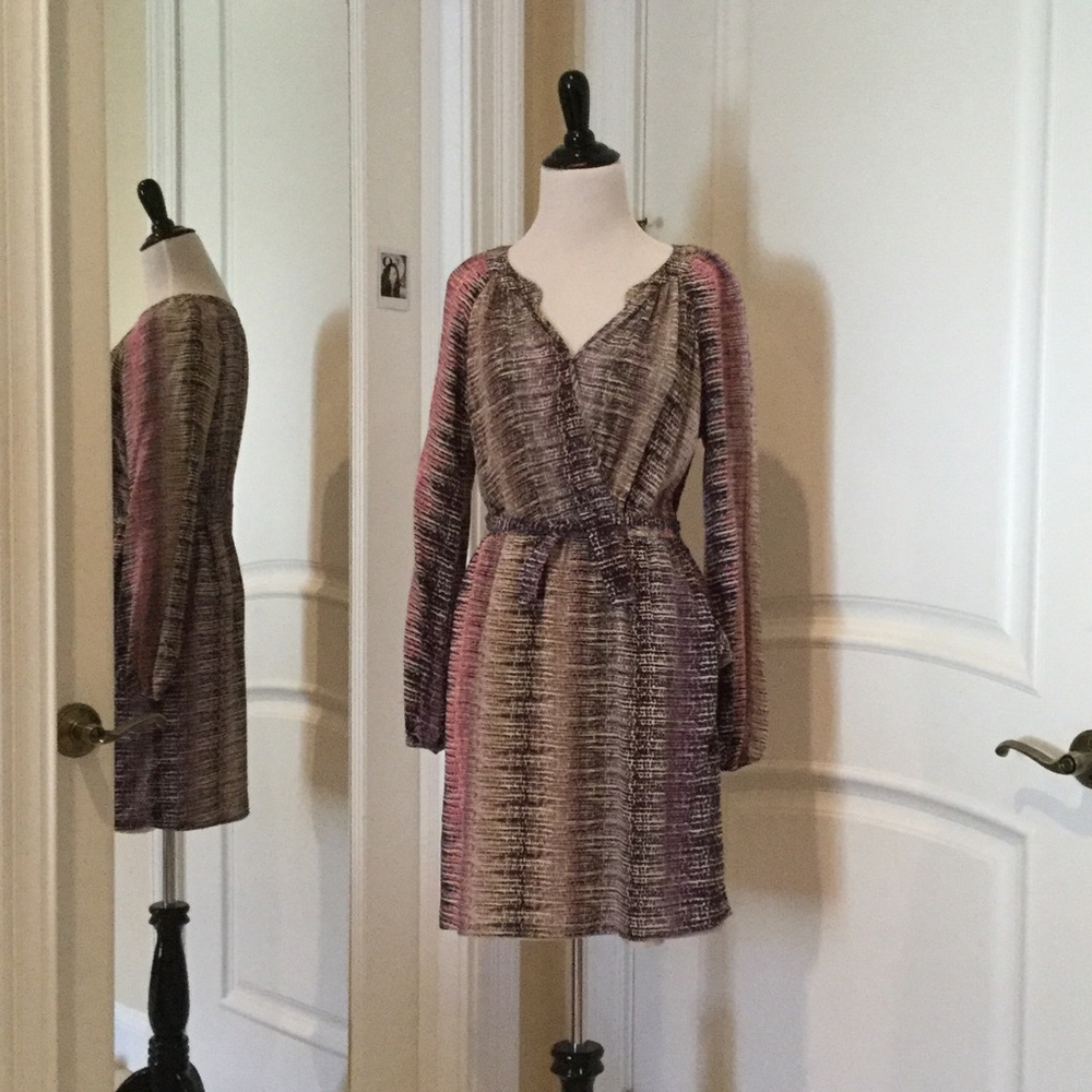 Dress with jaw string at waist