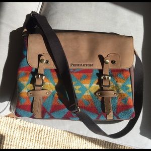Pendleton Messenger Bag - Leather & Wool