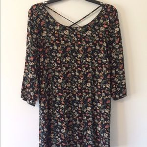 Floral dress, with 3/4 length sleeves!