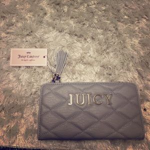 JUICY COUTURE WALLET! ALSOOOO comes with satchel