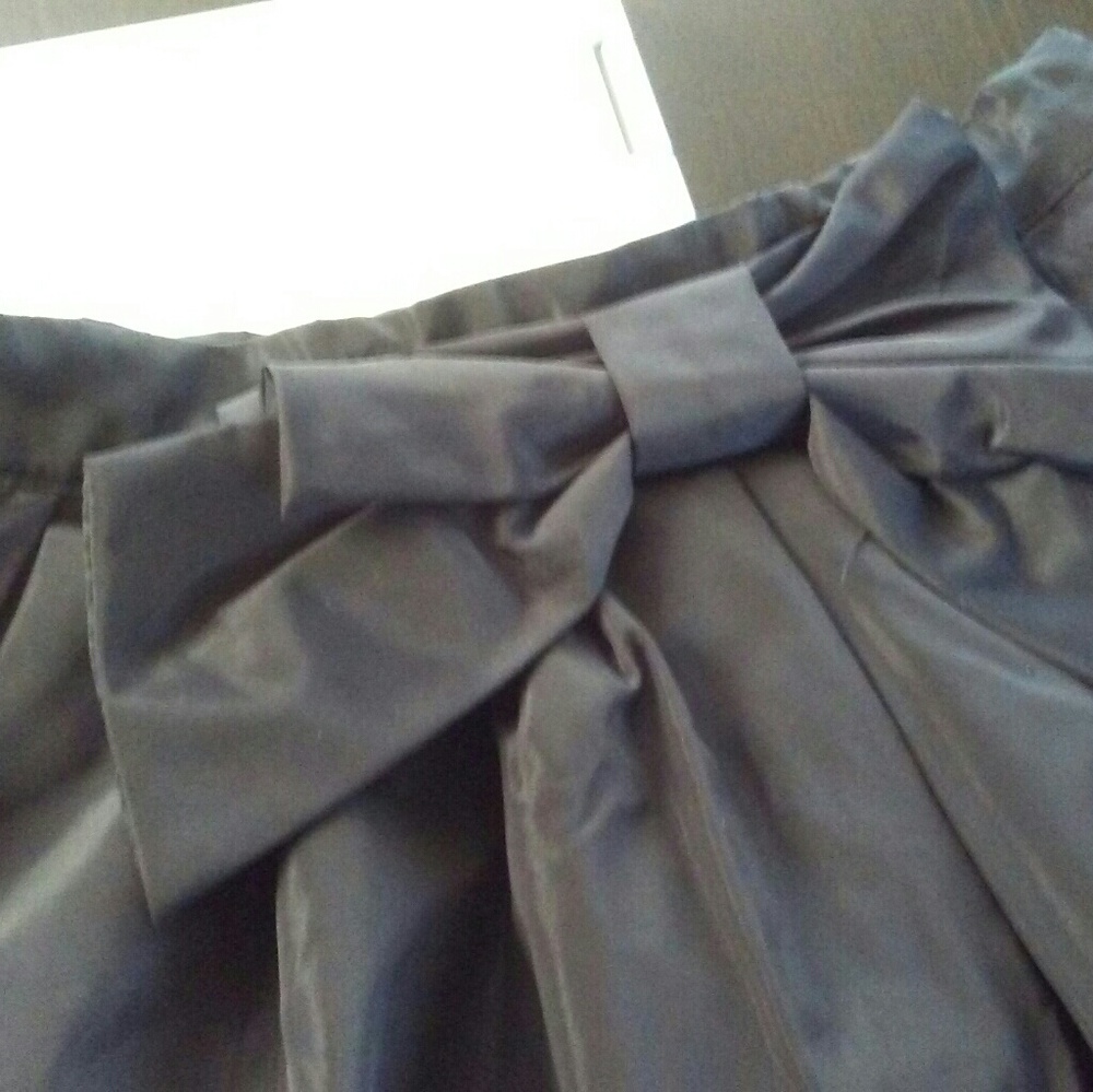 Lil girls skirt with bow