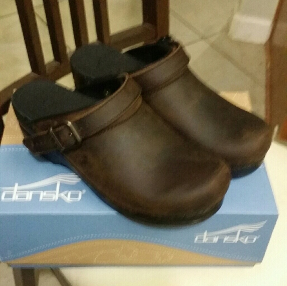 Dansko ingrid antique brown black clogs size 39