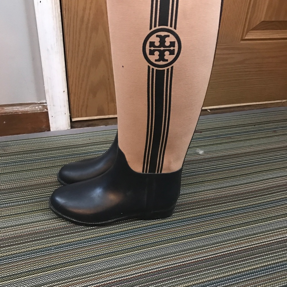Authentic Tory Butch Boots L8 R7