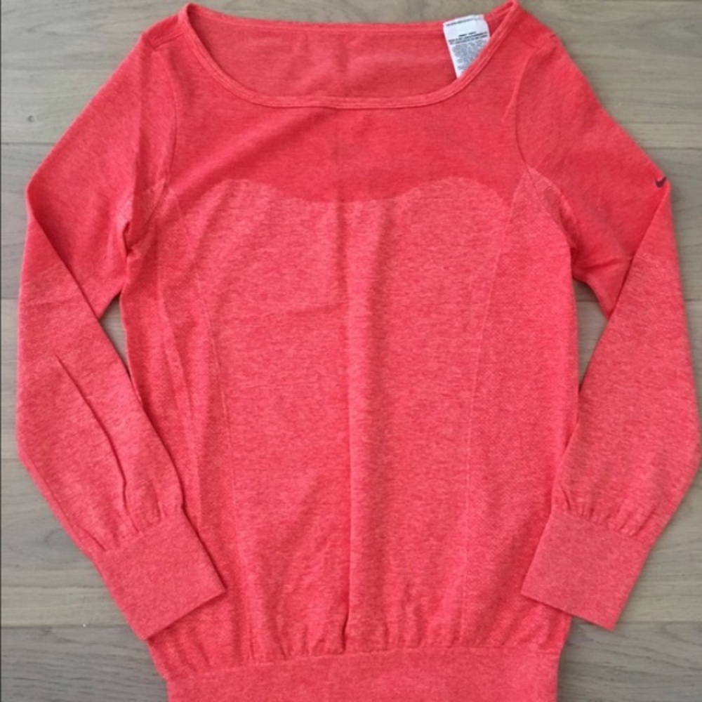 Nike boat neck drifit knit top