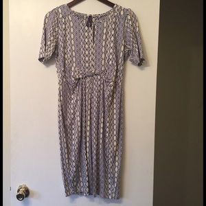 Séraphine Beige & Gray Scoop Neck Midi Dress