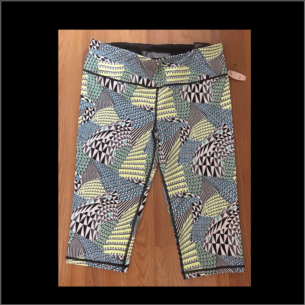 Victoria  secret sport crop NEW
