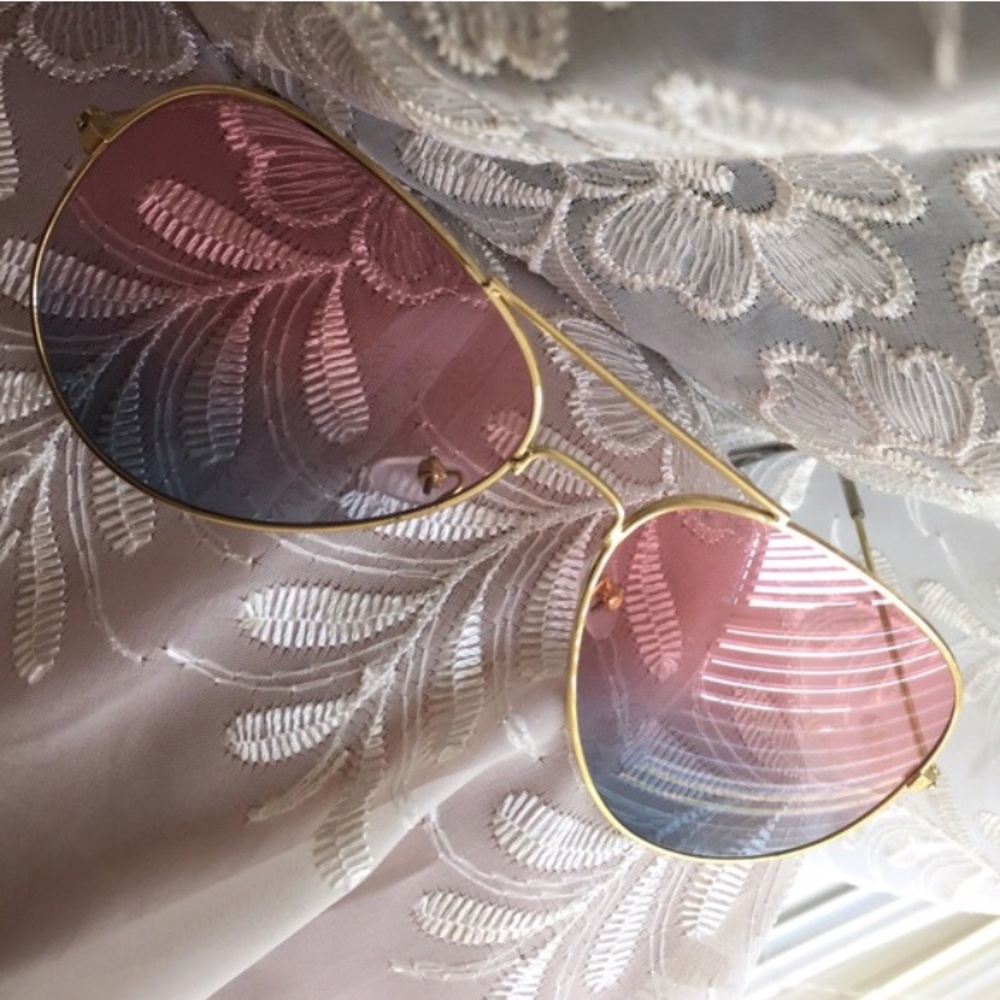SOLD OUT❣️ 💘Pink/Blue Transparent Ombré Aviators - Picture 4 of 4