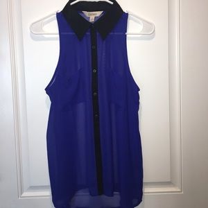 Decree button-down sleeveless blouse. Size M.