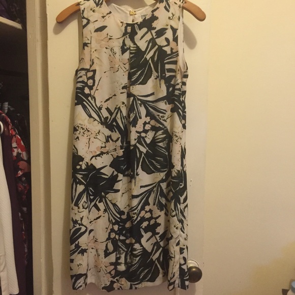Floral Abstract Print Dress by H&M - Picture 2 of 7