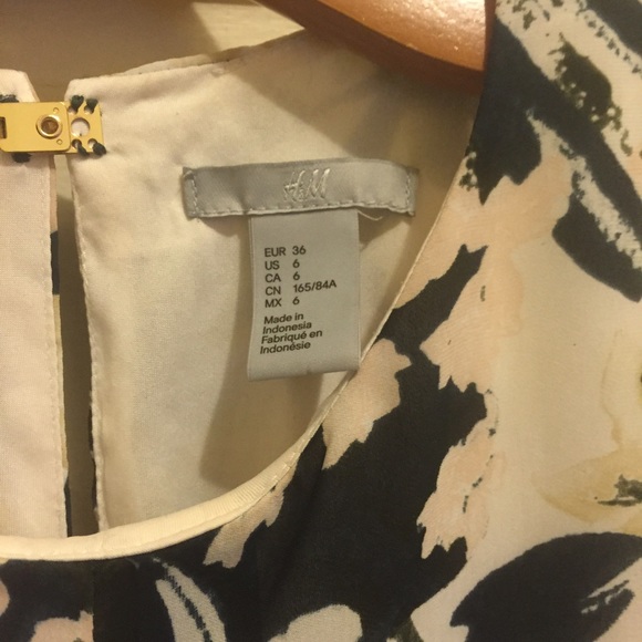 Floral Abstract Print Dress by H&M - Picture 6 of 7